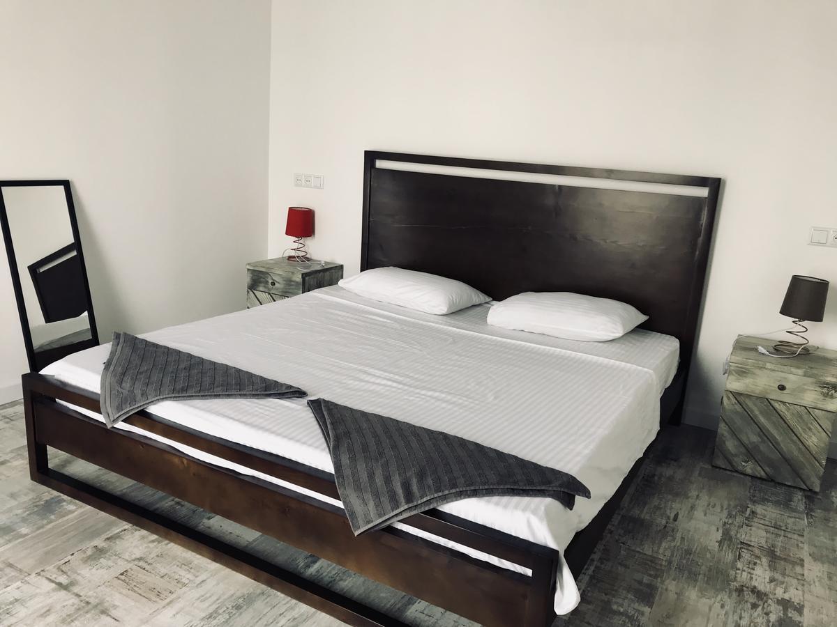City Center Apartments By Happy Place Тбилиси Экстерьер фото