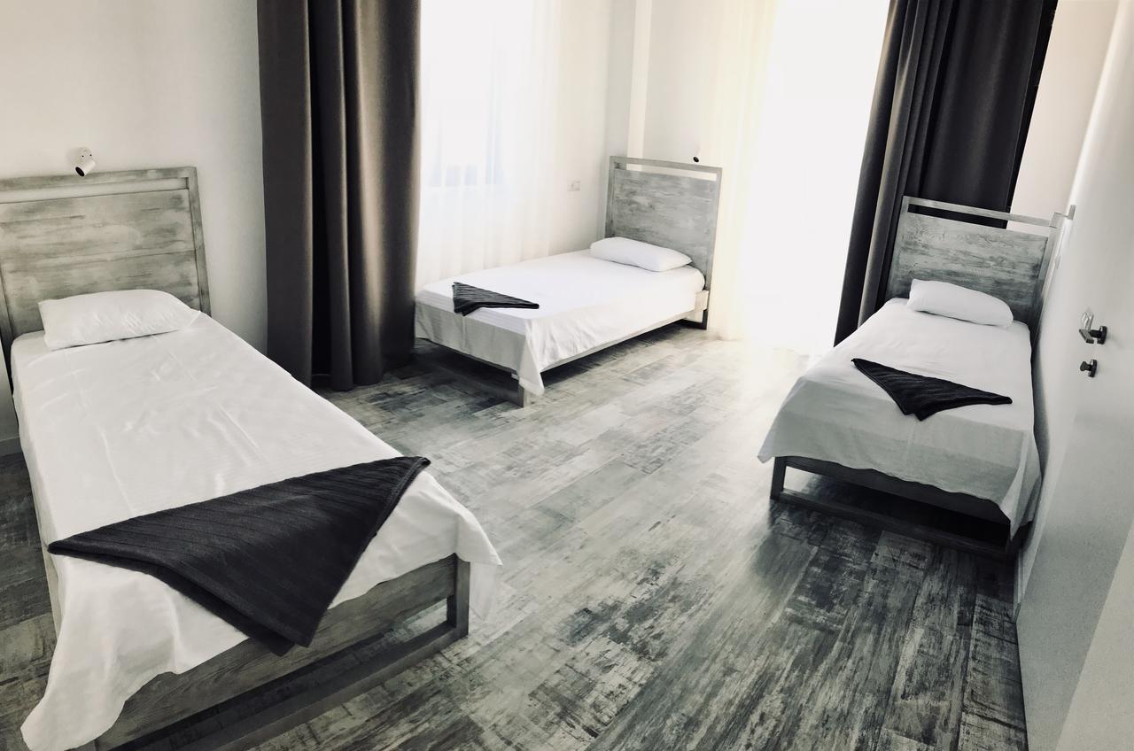 City Center Apartments By Happy Place Тбилиси Экстерьер фото